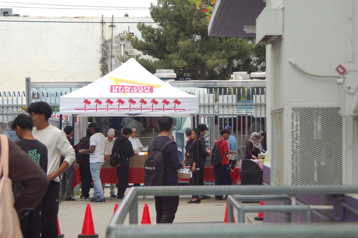In-N-Out Burger Visits Manual Arts with a Food Truck